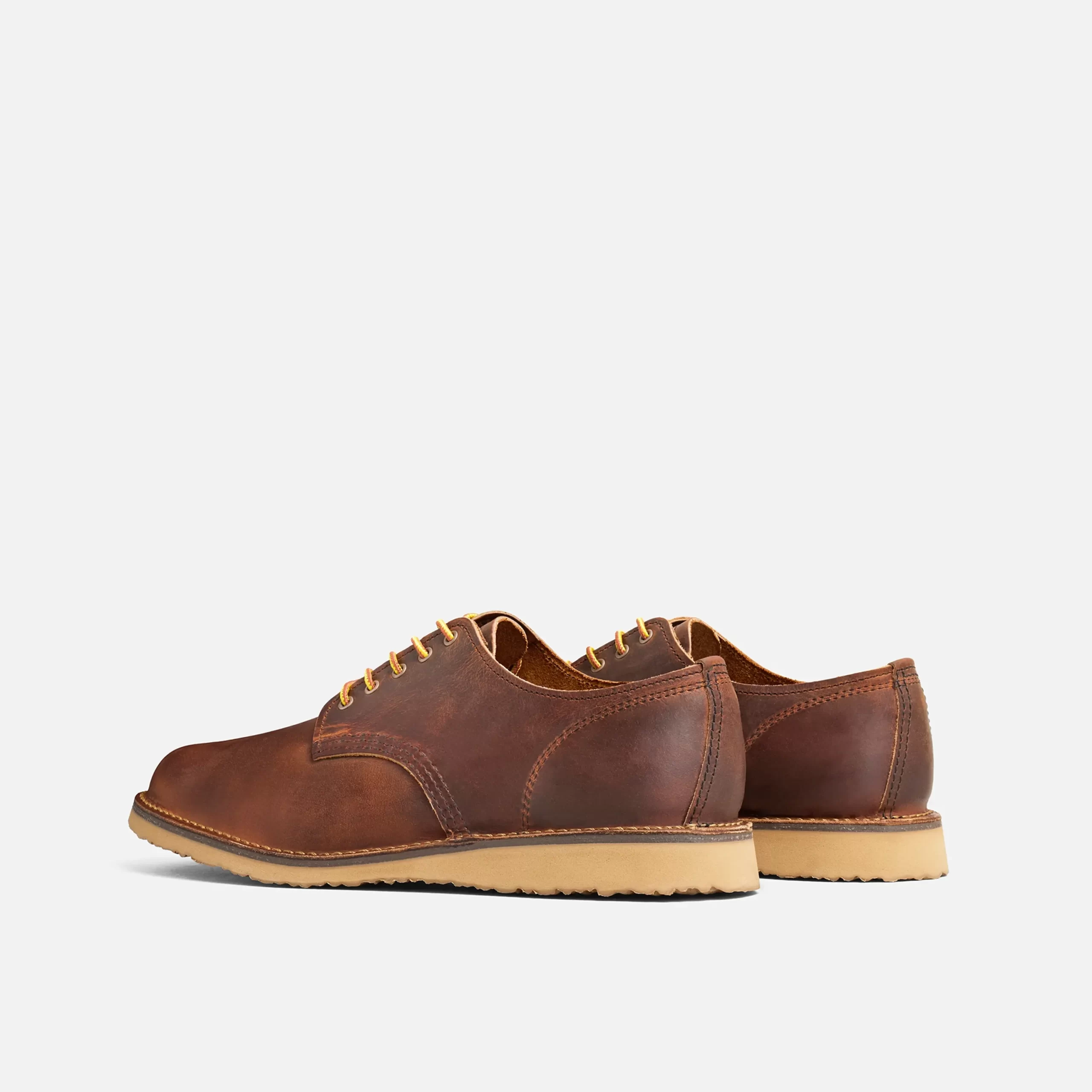 Weekender Oxford  Men's Oxford in Copper Rough & Tough Leather - Image 4